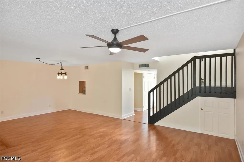 4295 Island Circle Fort Myers FL 33919
