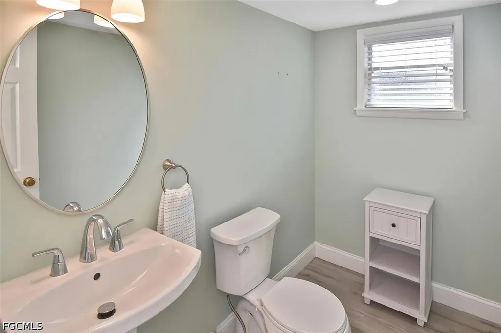 4295 Island Circle Fort Myers FL 33919