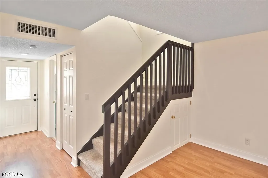 4295 Island Circle Fort Myers FL 33919