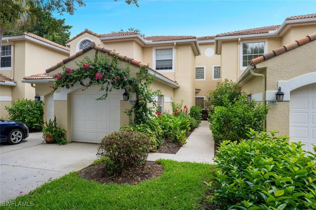 65 Silver Oaks Circle Naples FL 34119