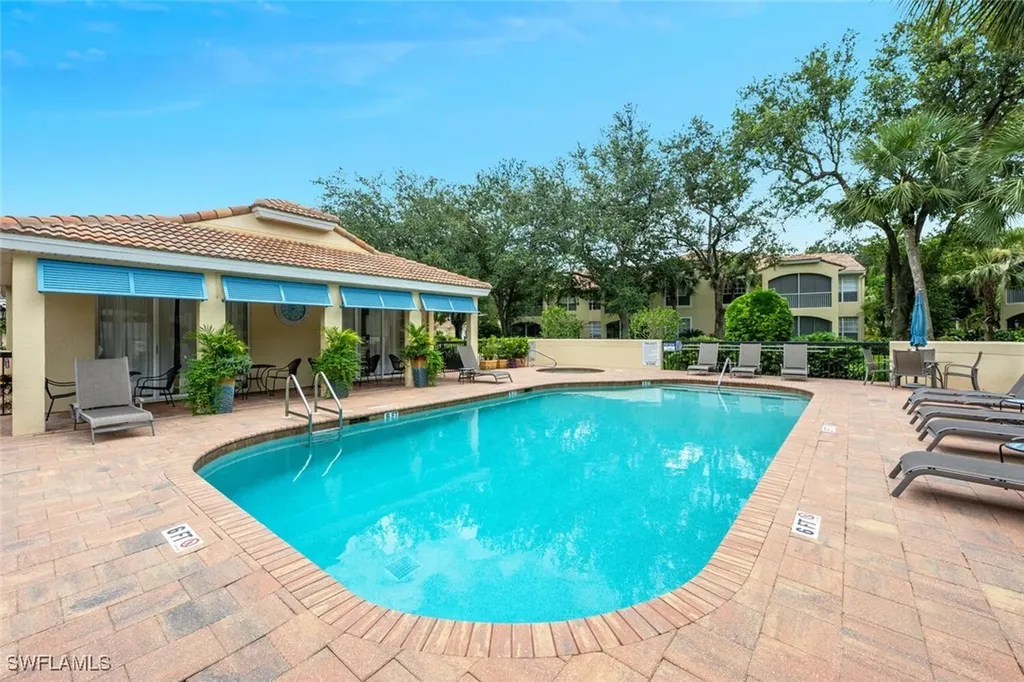 65 Silver Oaks Circle Naples FL 34119