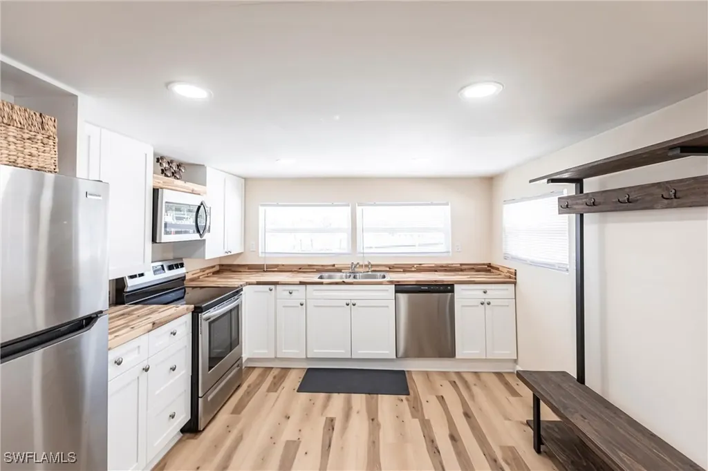 3913 Dewberry Lane St. James City FL 33956