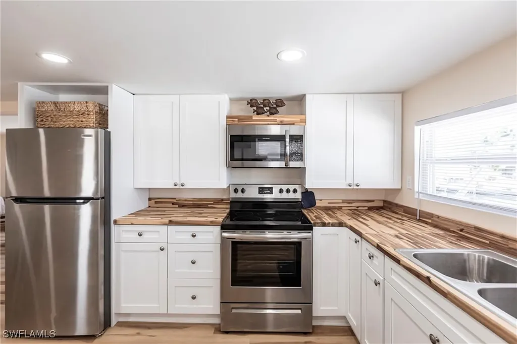 3913 Dewberry Lane St. James City FL 33956