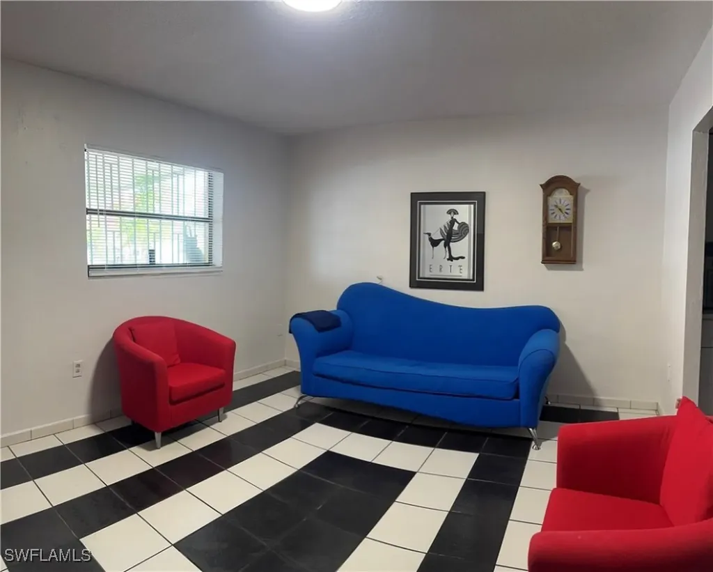 806 W 80 Place Hialeah FL 33014