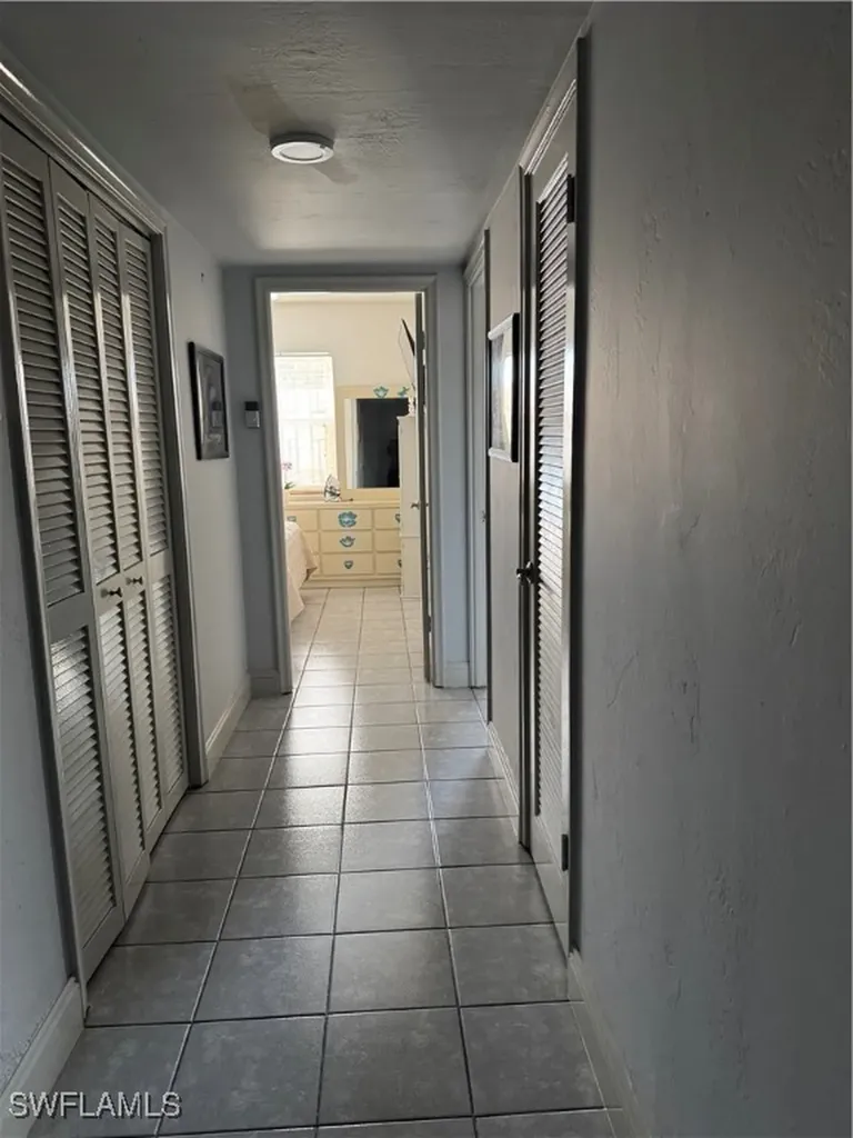 806 W 80 Place Hialeah FL 33014