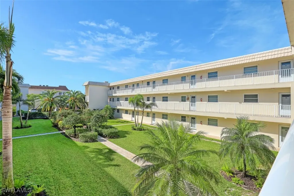 3150 Binnacle Drive Naples FL 34103