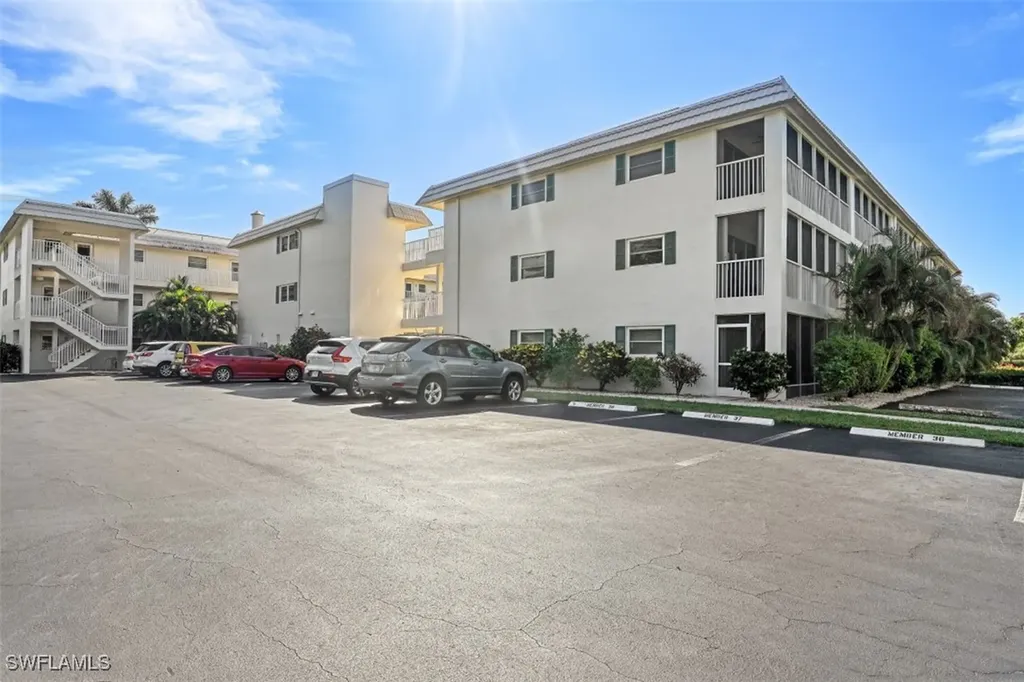3150 Binnacle Drive Naples FL 34103