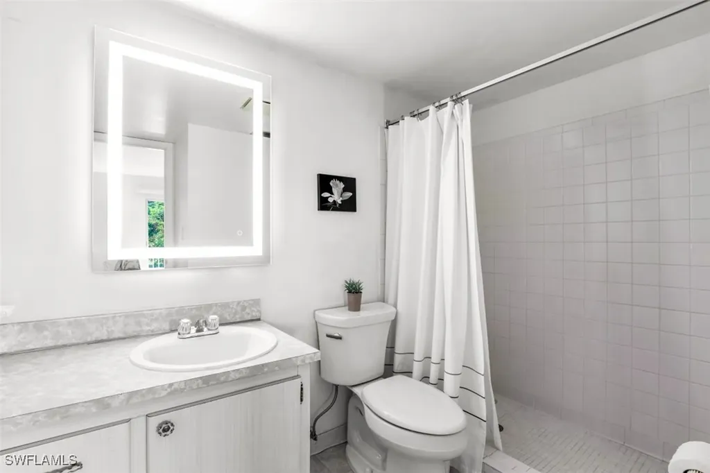 3150 Binnacle Drive Naples FL 34103