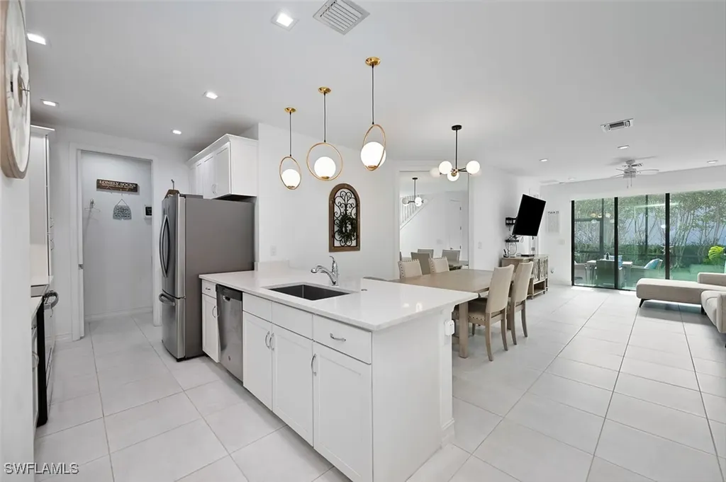 7504 Carnegie Way Naples FL 34119