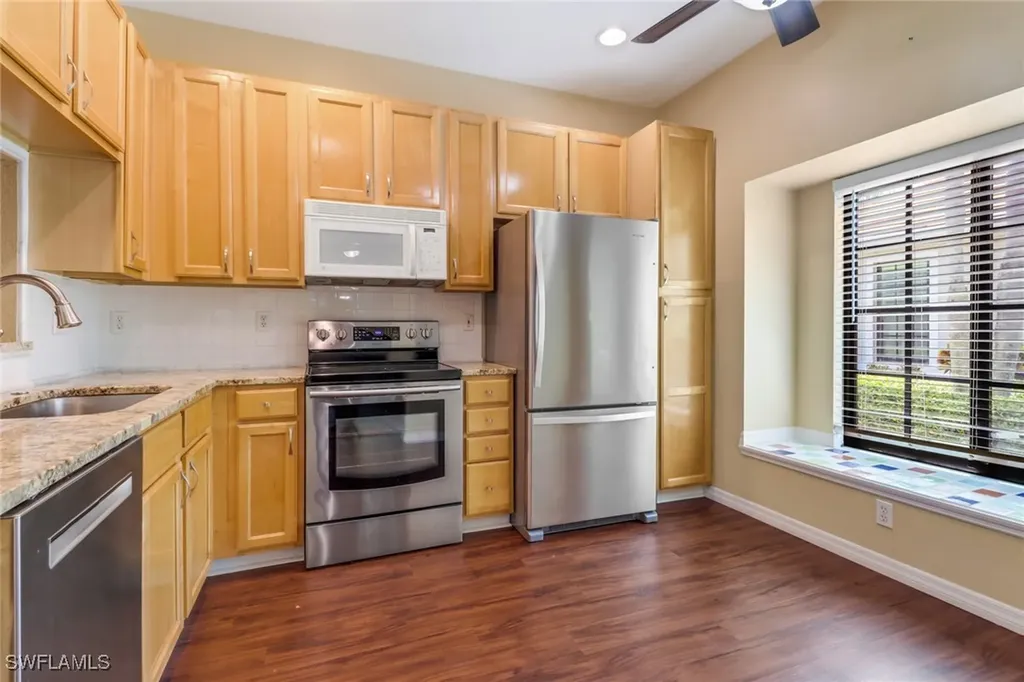 7585 Meadow Lakes Drive Naples FL 34104