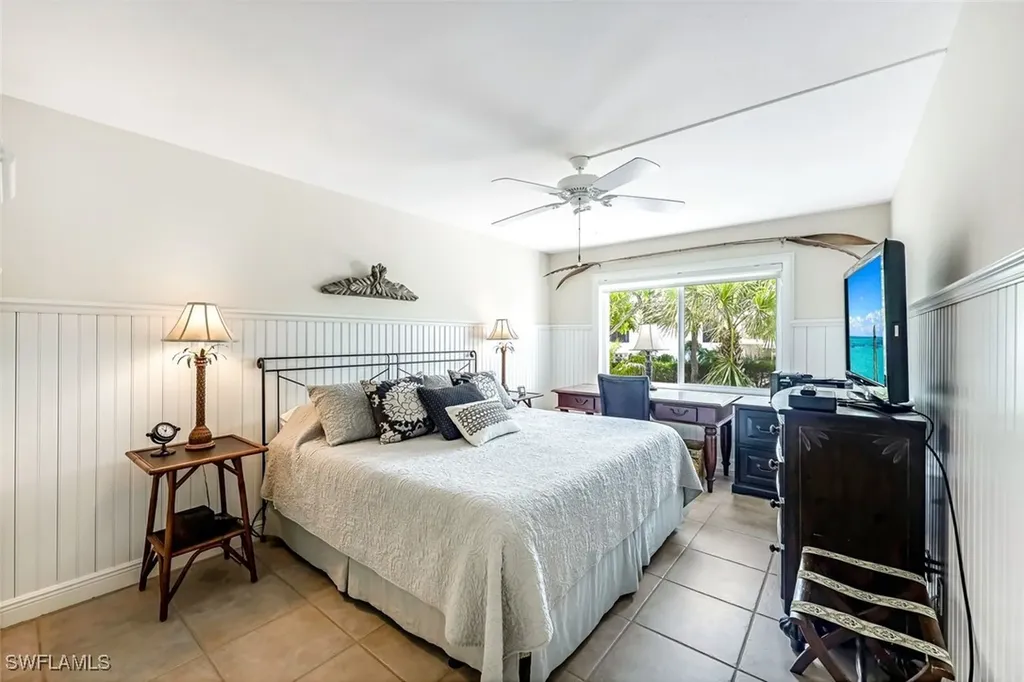 2216 Gulf Shore Boulevard N Naples FL 34102
