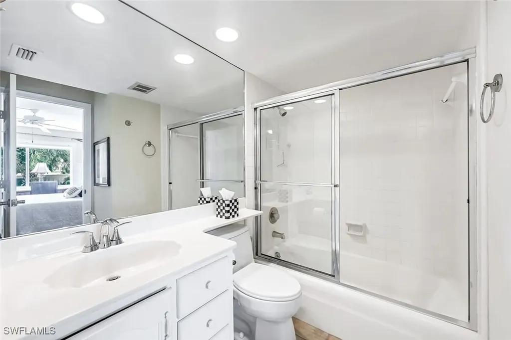2216 Gulf Shore Boulevard N Naples FL 34102