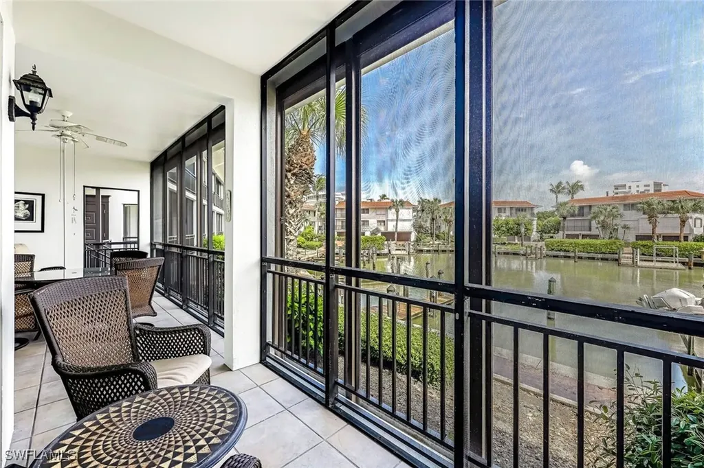 2216 Gulf Shore Boulevard N Naples FL 34102