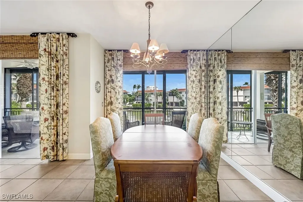 2216 Gulf Shore Boulevard N Naples FL 34102