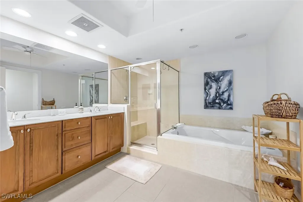 2728 Tiburon Boulevard E Naples FL 34109
