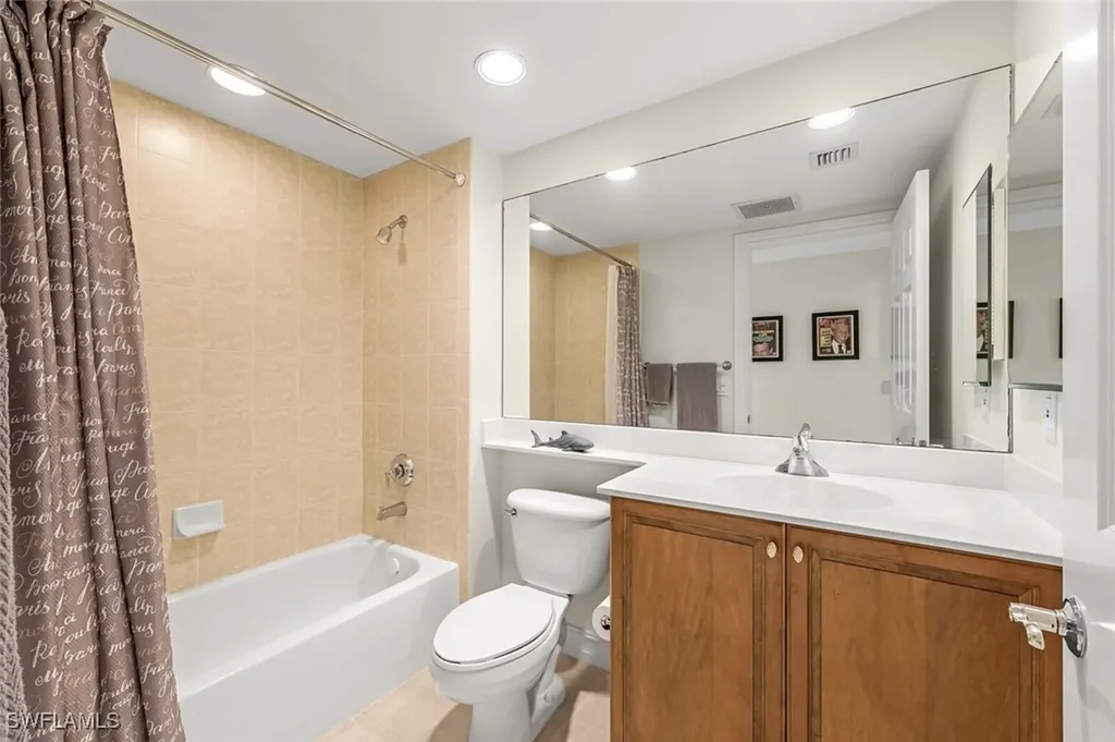 2728 Tiburon Boulevard E Naples FL 34109