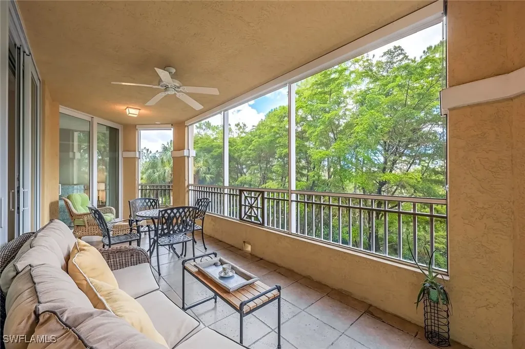 2728 Tiburon Boulevard E Naples FL 34109