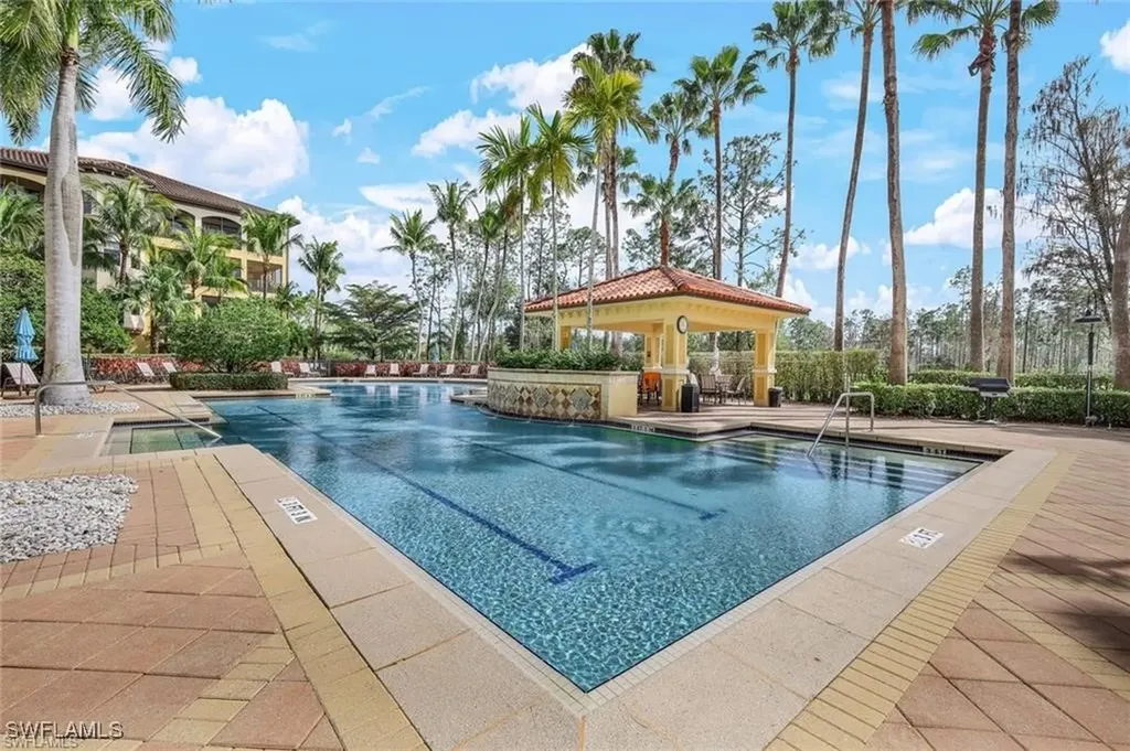 2728 Tiburon Boulevard E Naples FL 34109