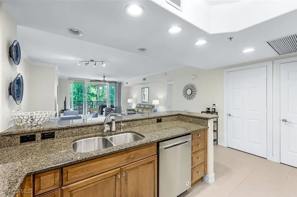 2728 Tiburon Boulevard E Naples FL 34109