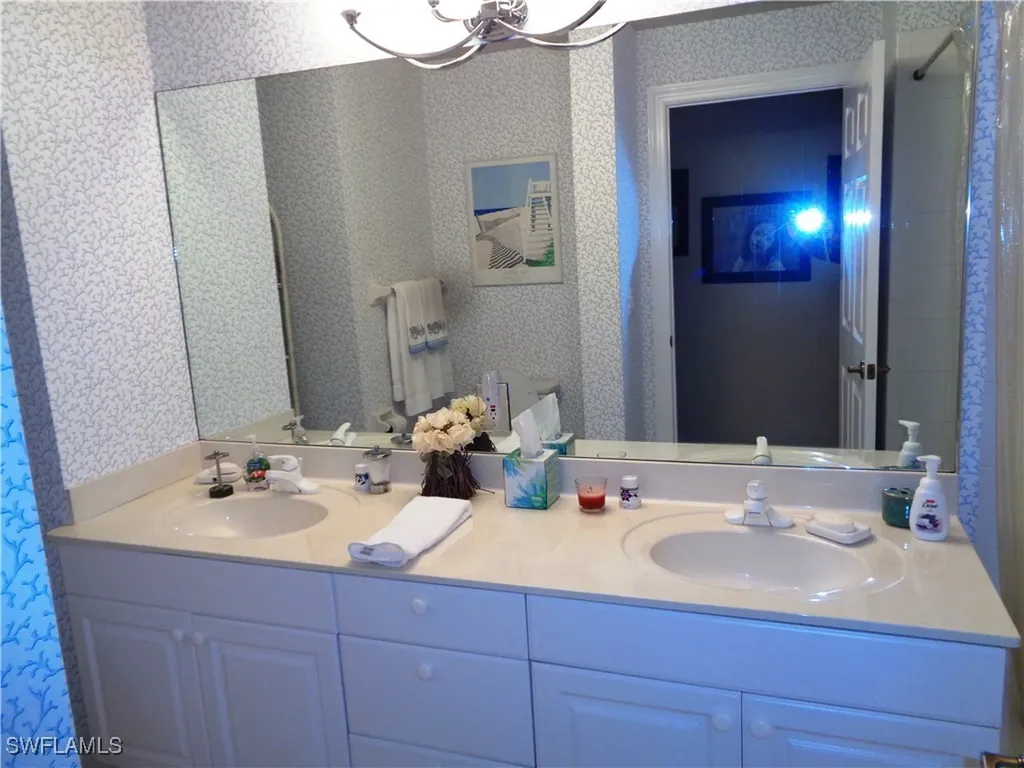 610 Laguna Royale Boulevard Naples FL 34119