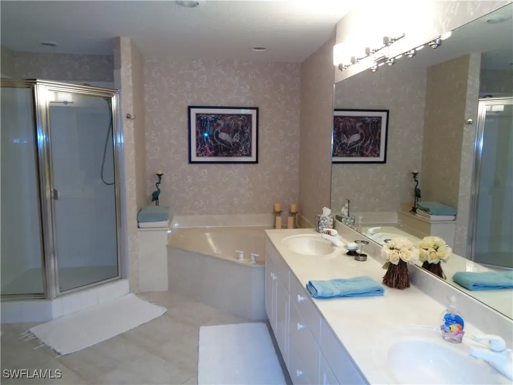 610 Laguna Royale Boulevard Naples FL 34119