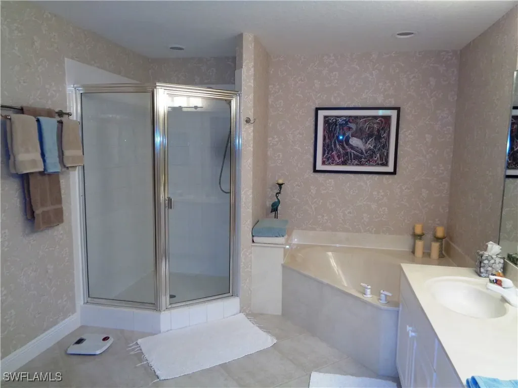 610 Laguna Royale Boulevard Naples FL 34119