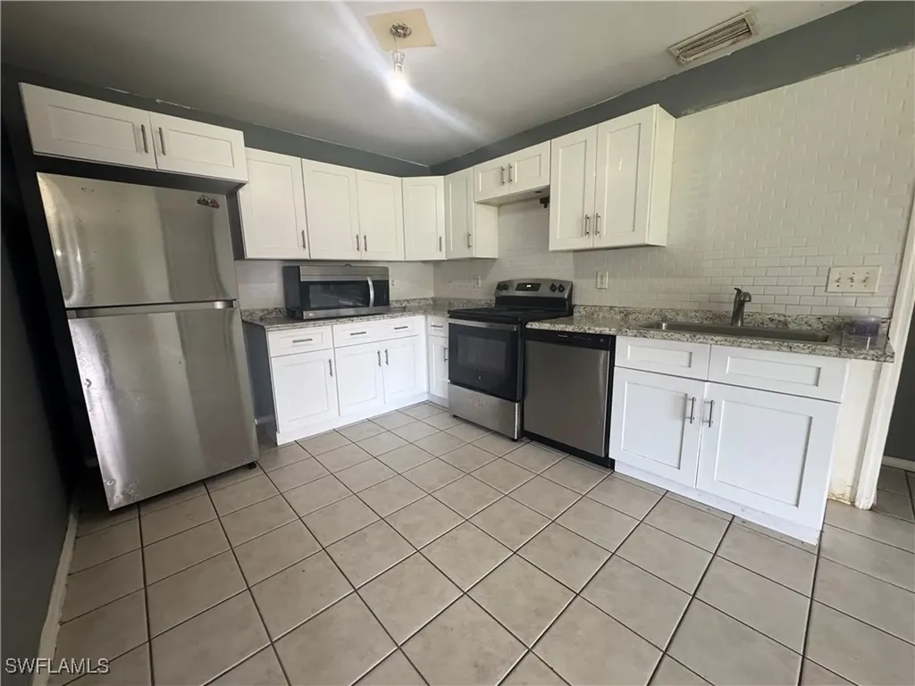 4541 21st Street SW Lehigh Acres FL 33973