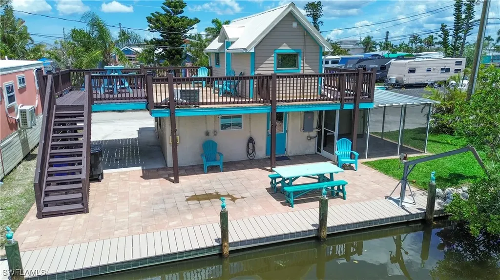2595 Pine Street Matlacha FL 33993