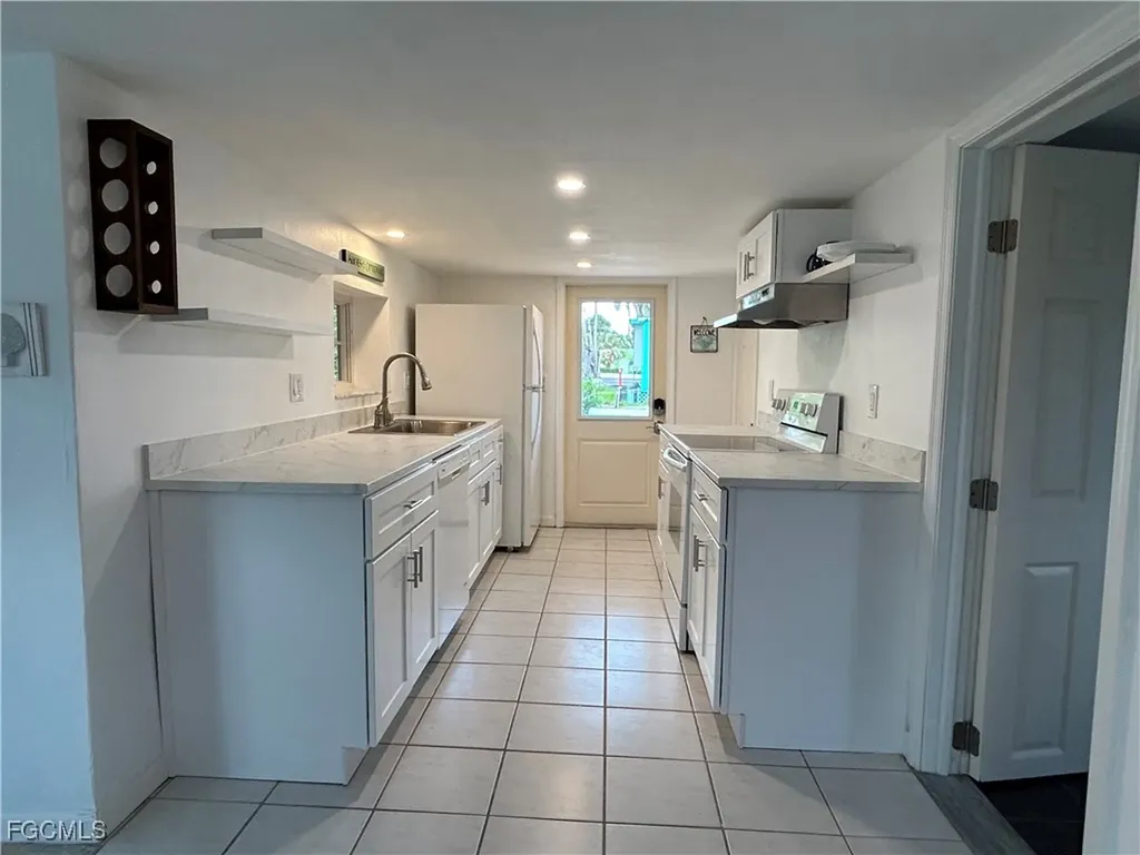 2595 Pine Street Matlacha FL 33993