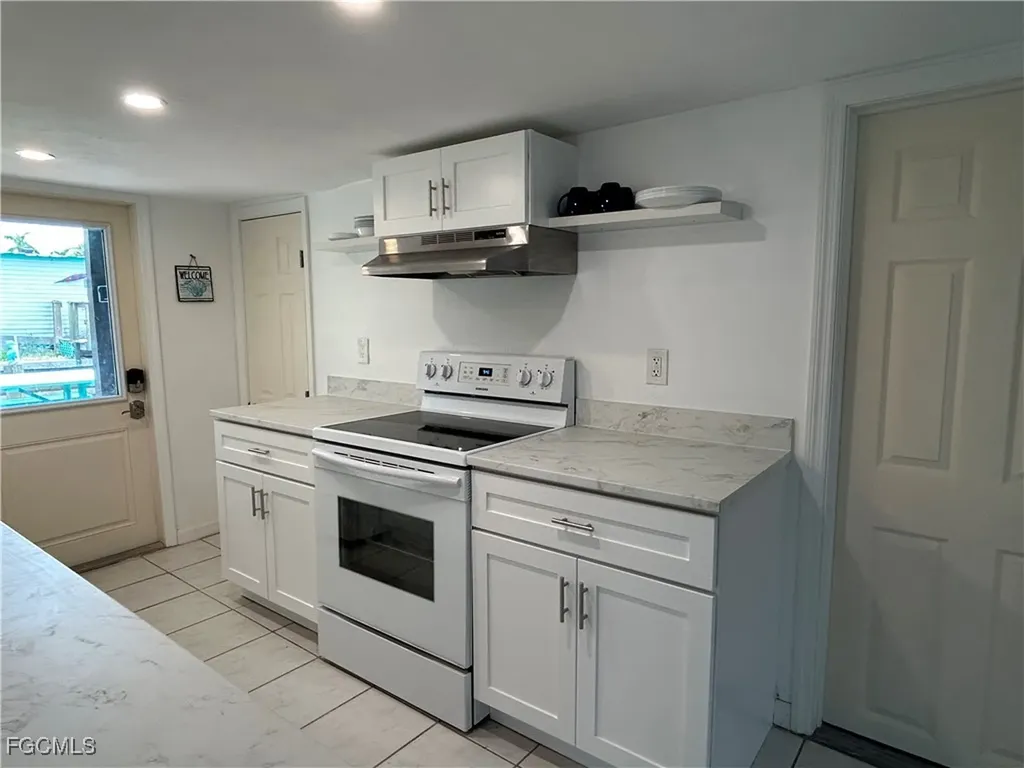 2595 Pine Street Matlacha FL 33993