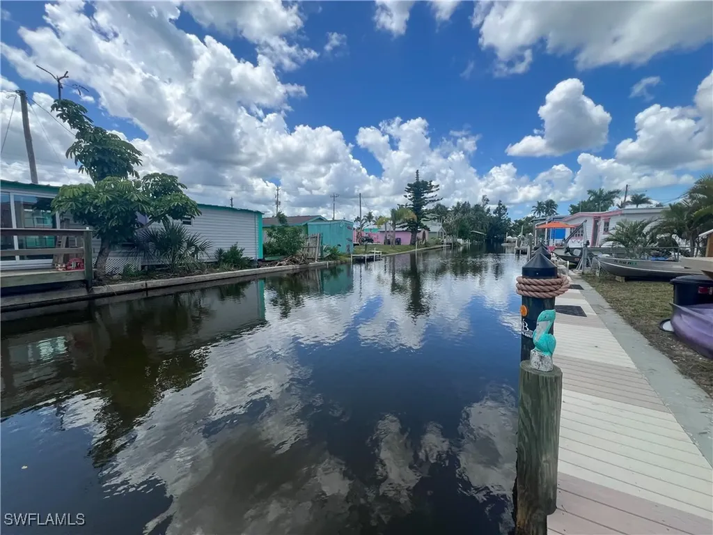 2595 Pine Street Matlacha FL 33993