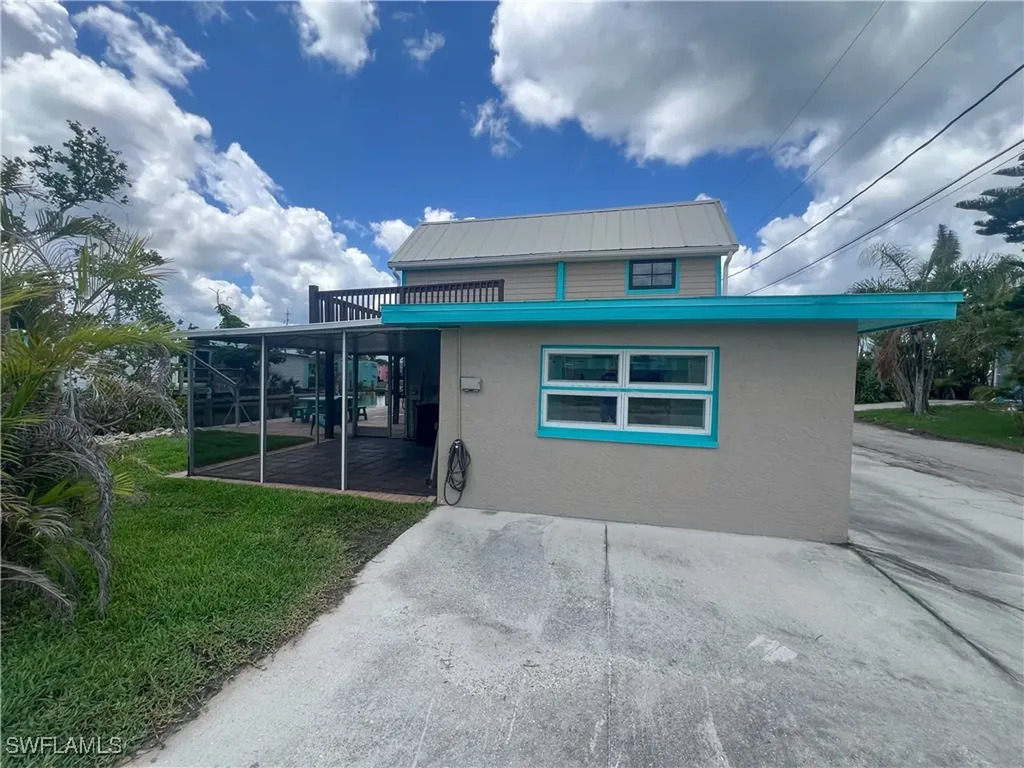 2595 Pine Street Matlacha FL 33993