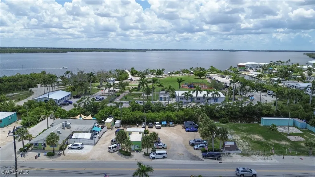 2595 Pine Street Matlacha FL 33993