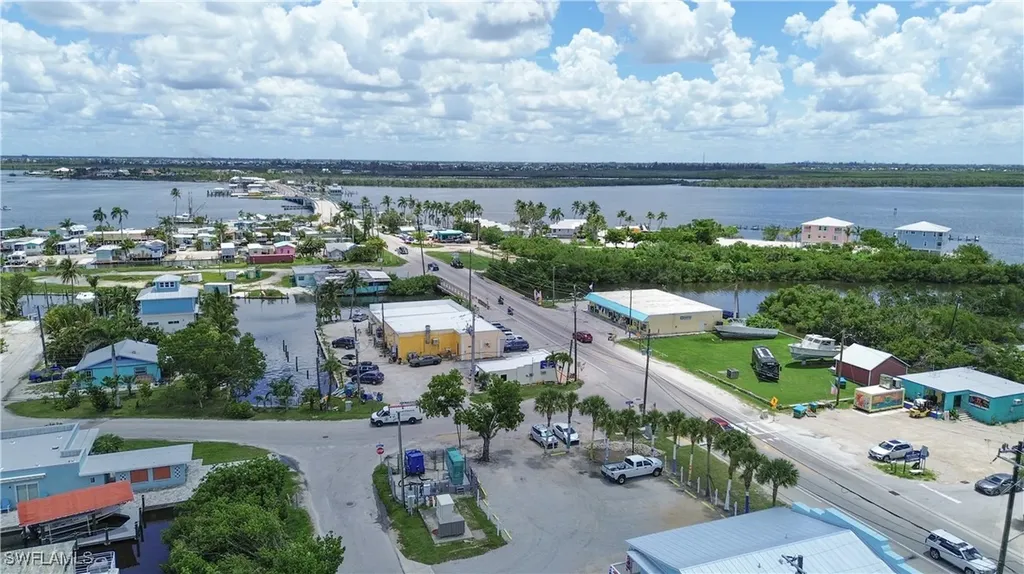 2595 Pine Street Matlacha FL 33993