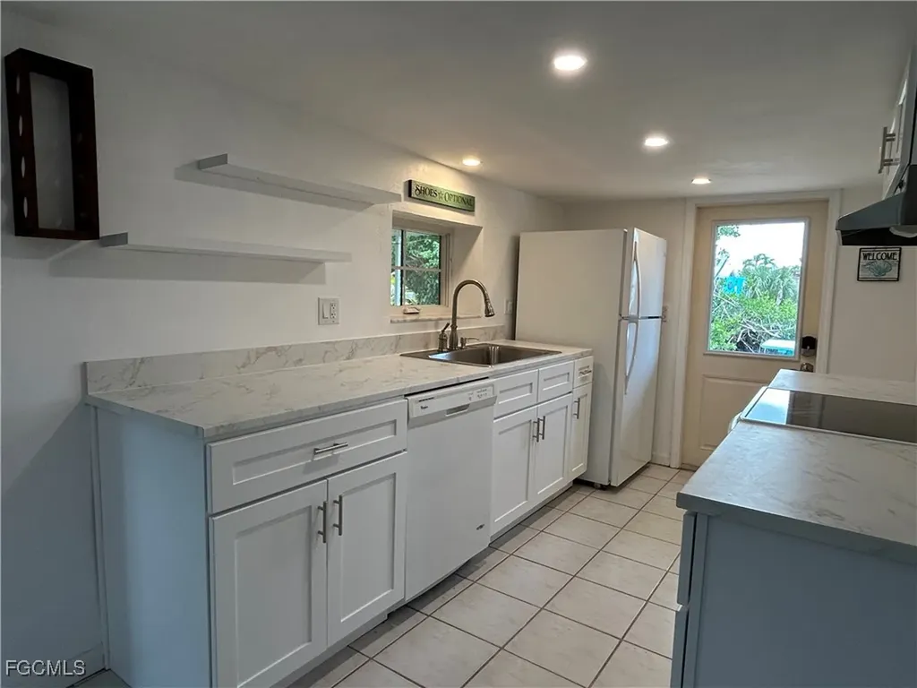 2595 Pine Street Matlacha FL 33993