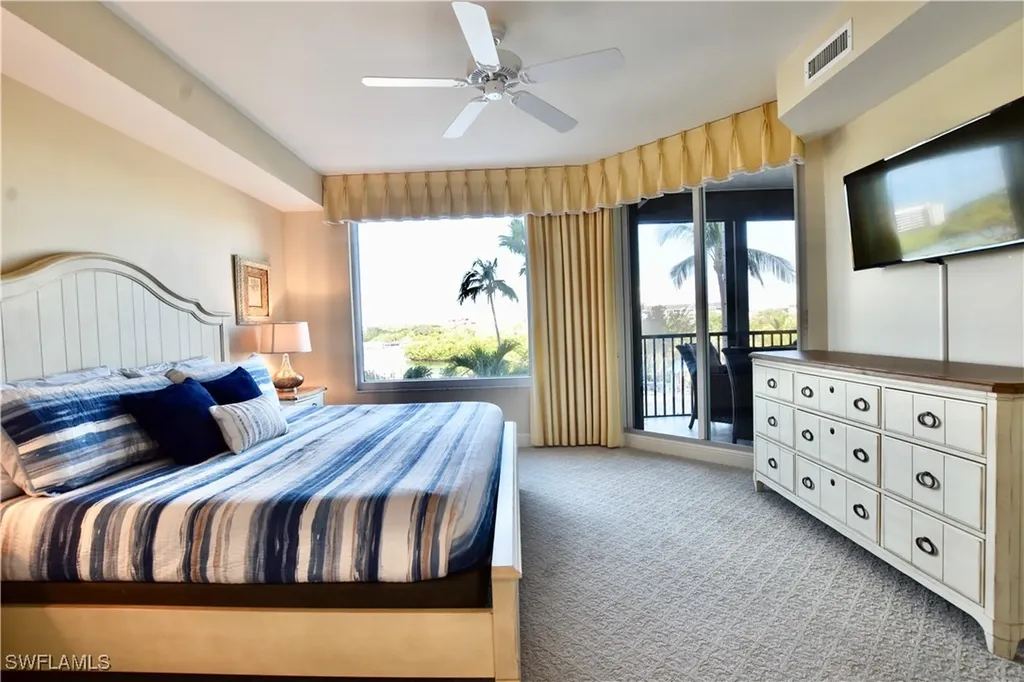 430 Cove Tower Drive Naples FL 34110