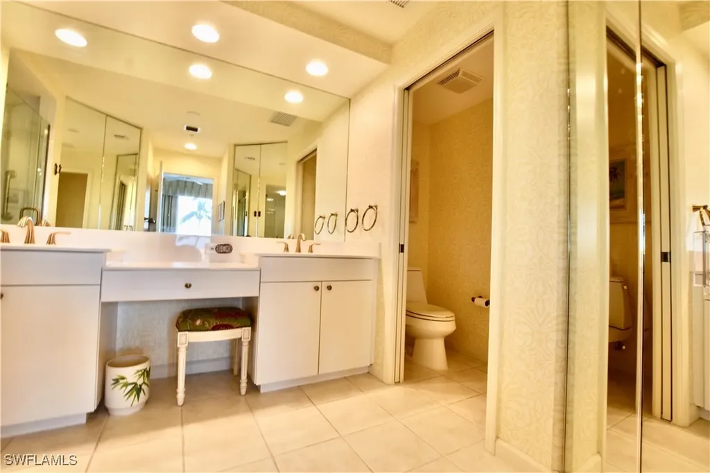 430 Cove Tower Drive Naples FL 34110