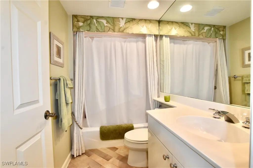 430 Cove Tower Drive Naples FL 34110