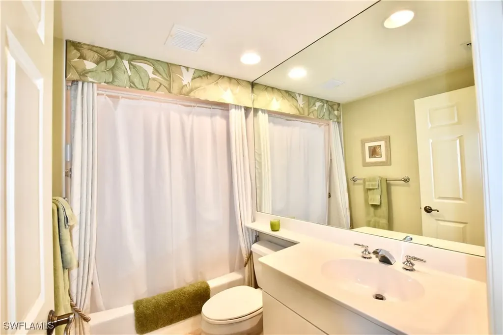 430 Cove Tower Drive Naples FL 34110