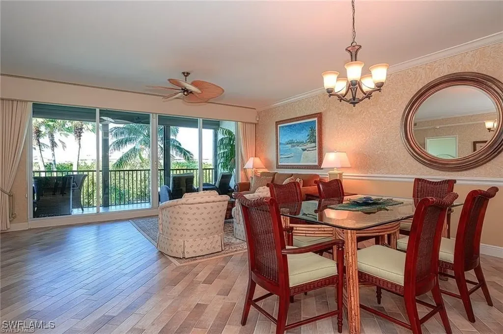 430 Cove Tower Drive Naples FL 34110