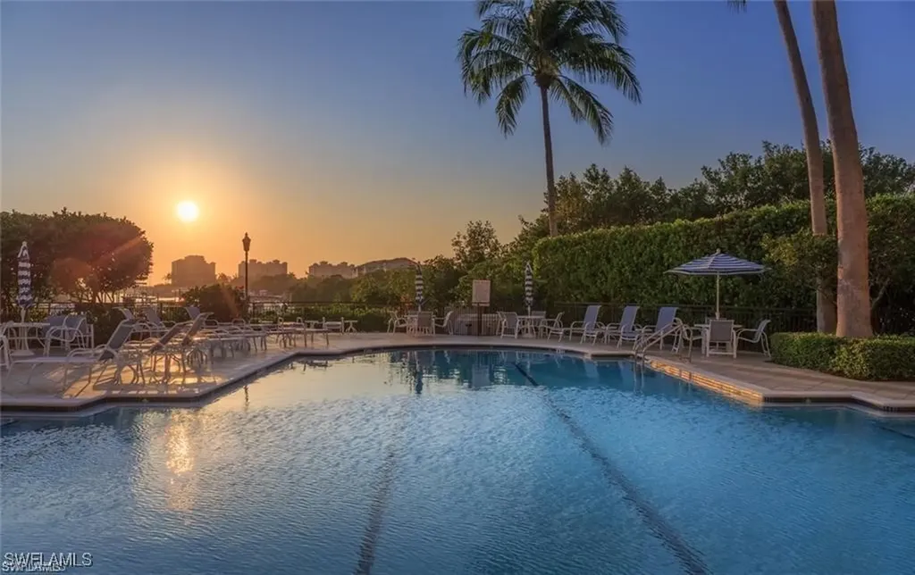 430 Cove Tower Drive Naples FL 34110