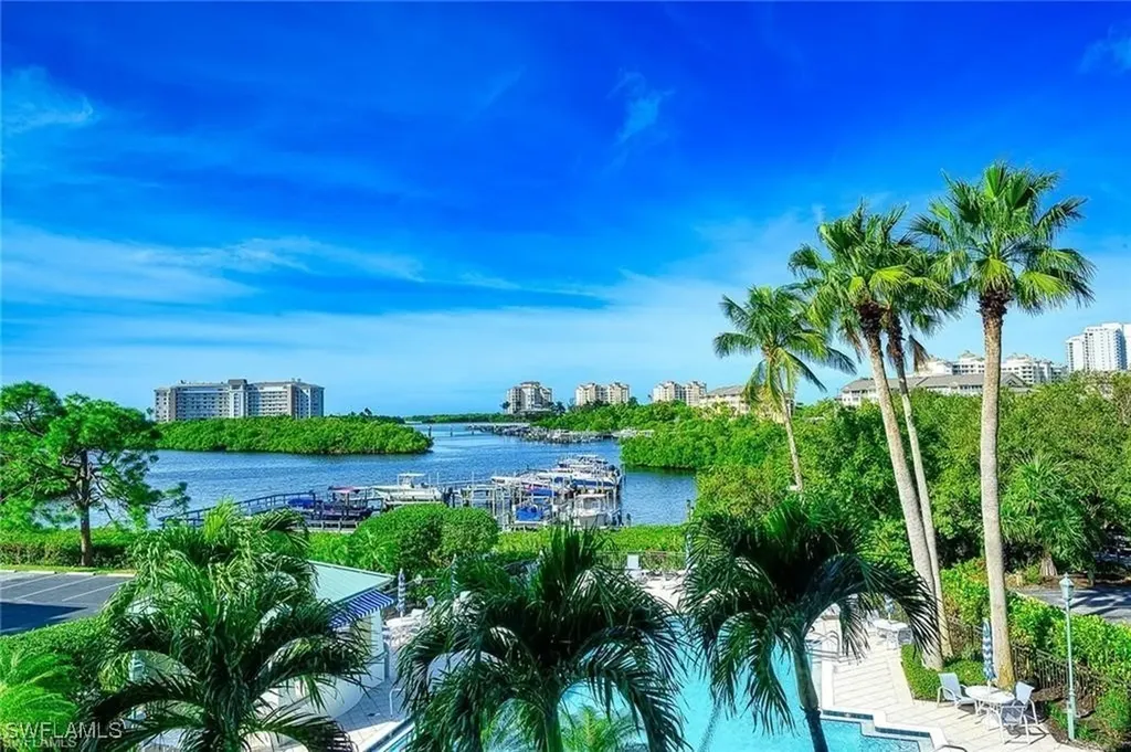 430 Cove Tower Drive Naples FL 34110