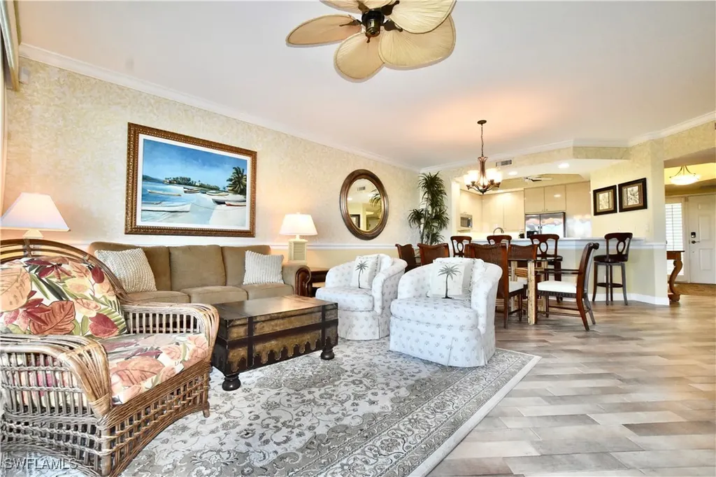 430 Cove Tower Drive Naples FL 34110