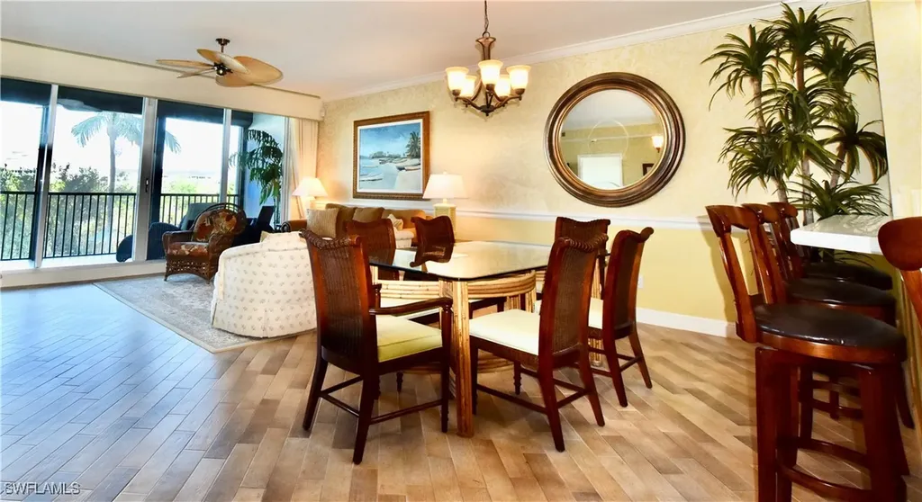 430 Cove Tower Drive Naples FL 34110