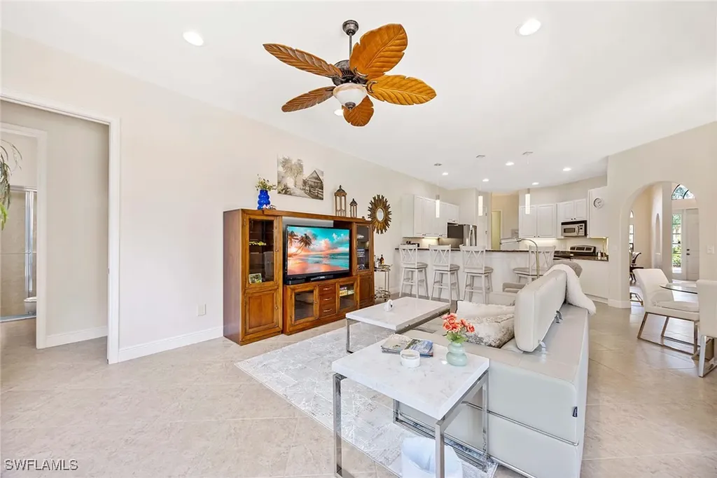 3820 Ruby Way Naples FL 34114