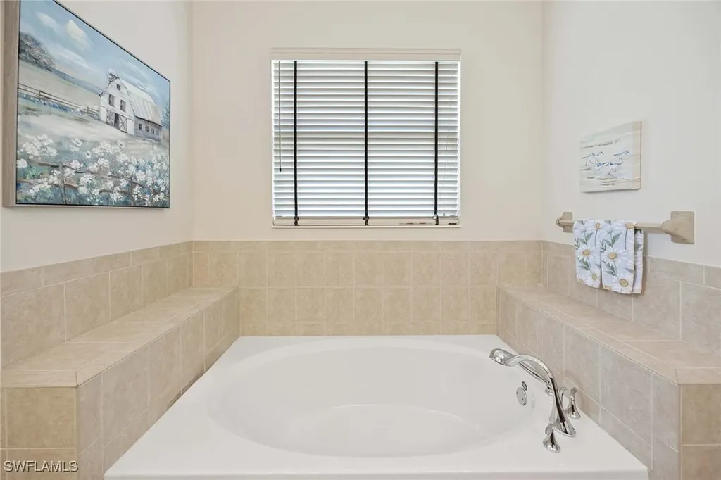 3820 Ruby Way Naples FL 34114