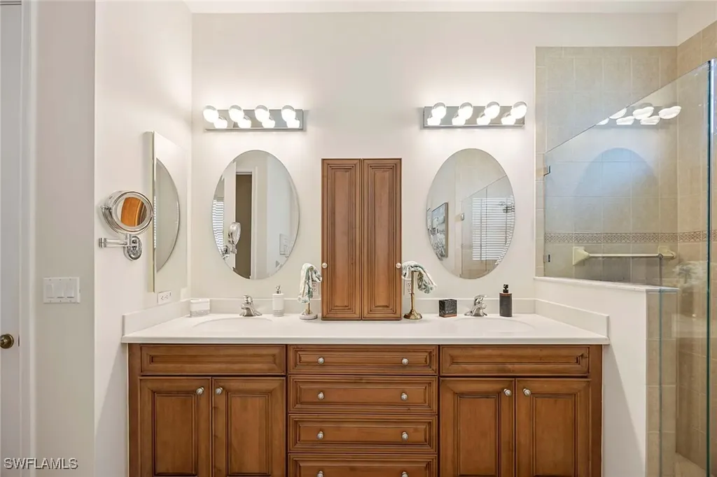 3820 Ruby Way Naples FL 34114