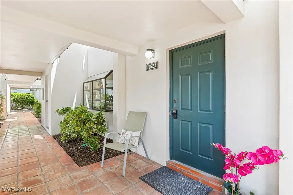 1562 Oyster Catcher Point Naples FL 34105