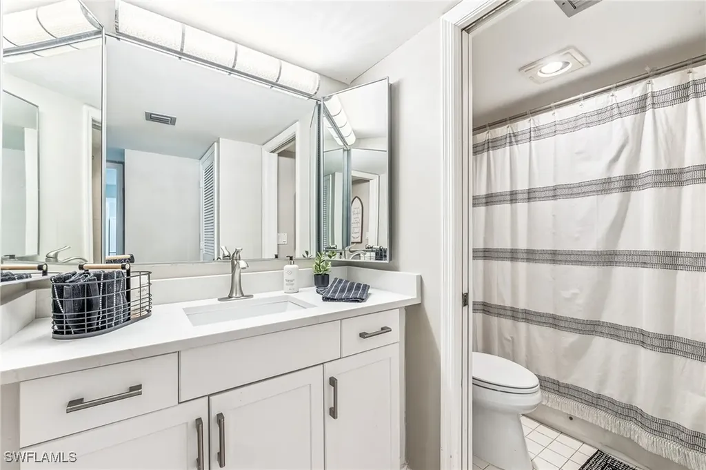 1562 Oyster Catcher Point Naples FL 34105