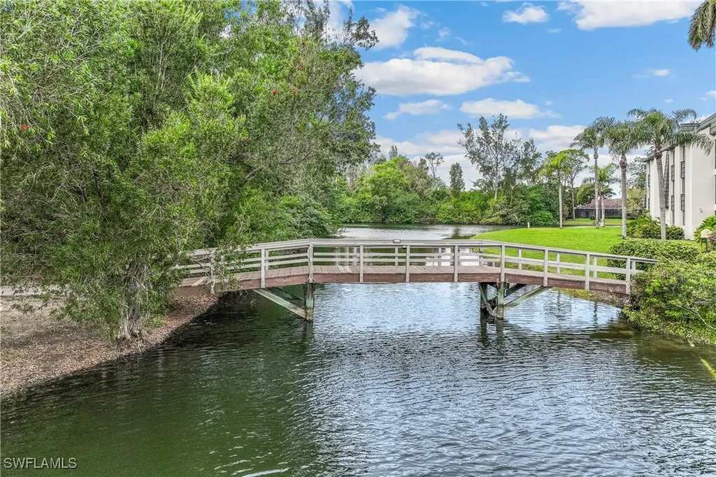 1562 Oyster Catcher Point Naples FL 34105